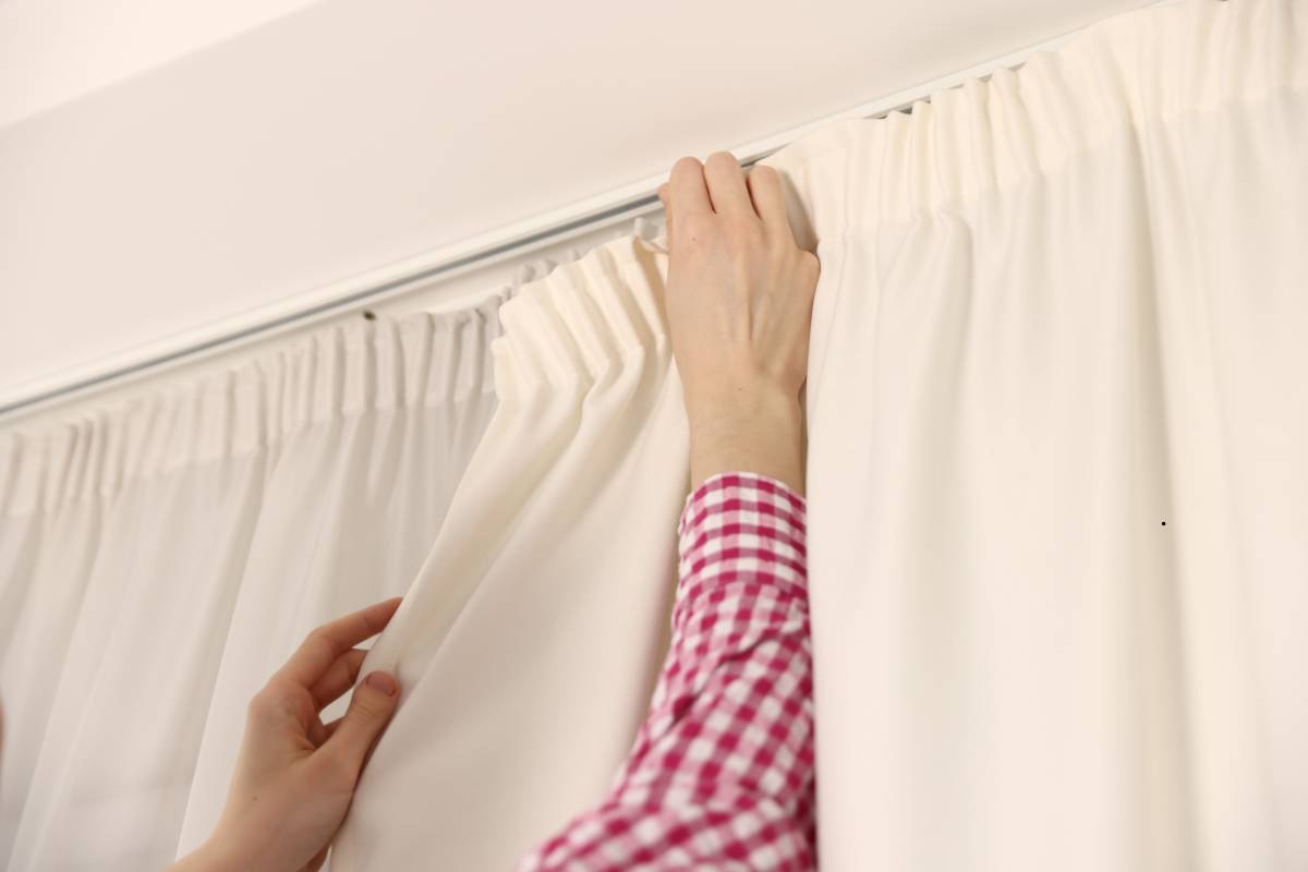 Professional Curtain Cleaning for Fresh and Hygienic Interiors