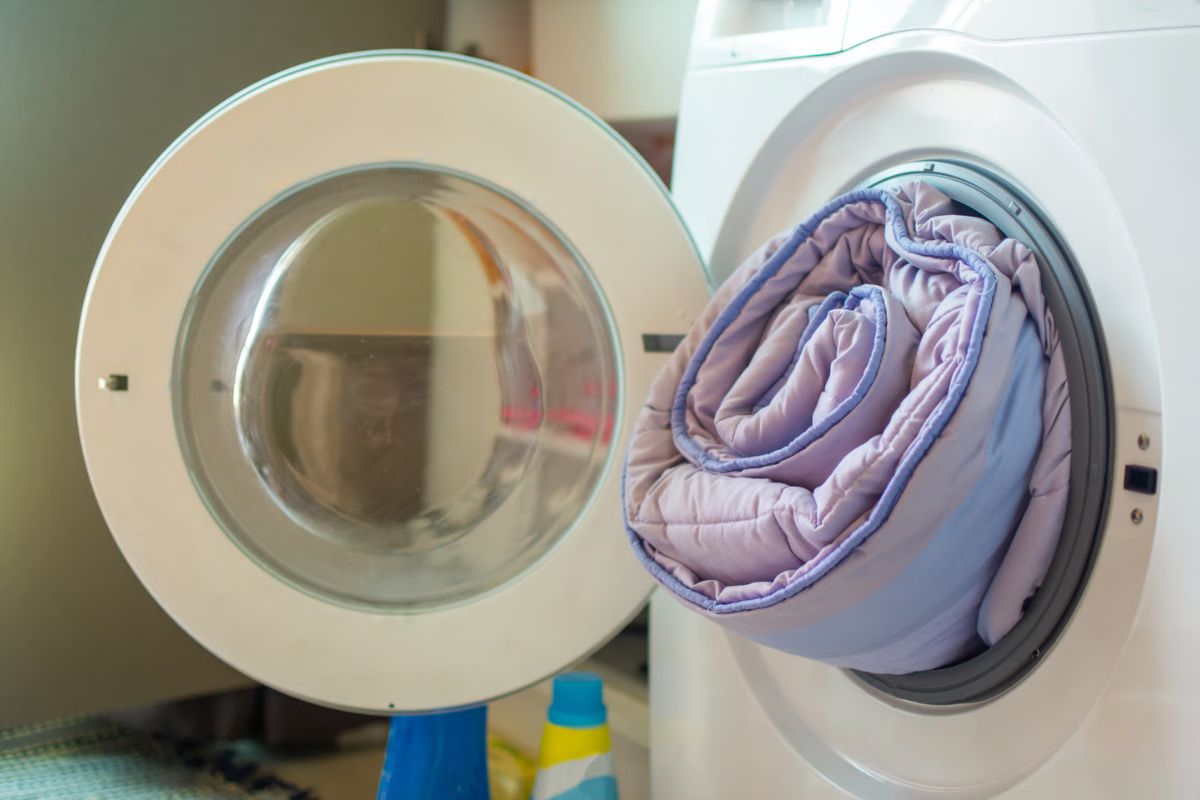 blanket and quilt dry cleaning price in noida - Cloud Dhobi featured guide with free pickup across Noida NCR