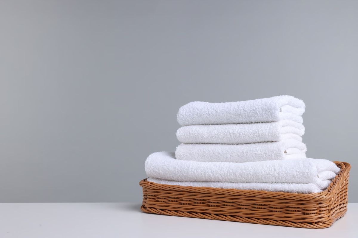 homestay bedsheet washing - Cloud Dhobi Delhi laundry and dry cleaning service