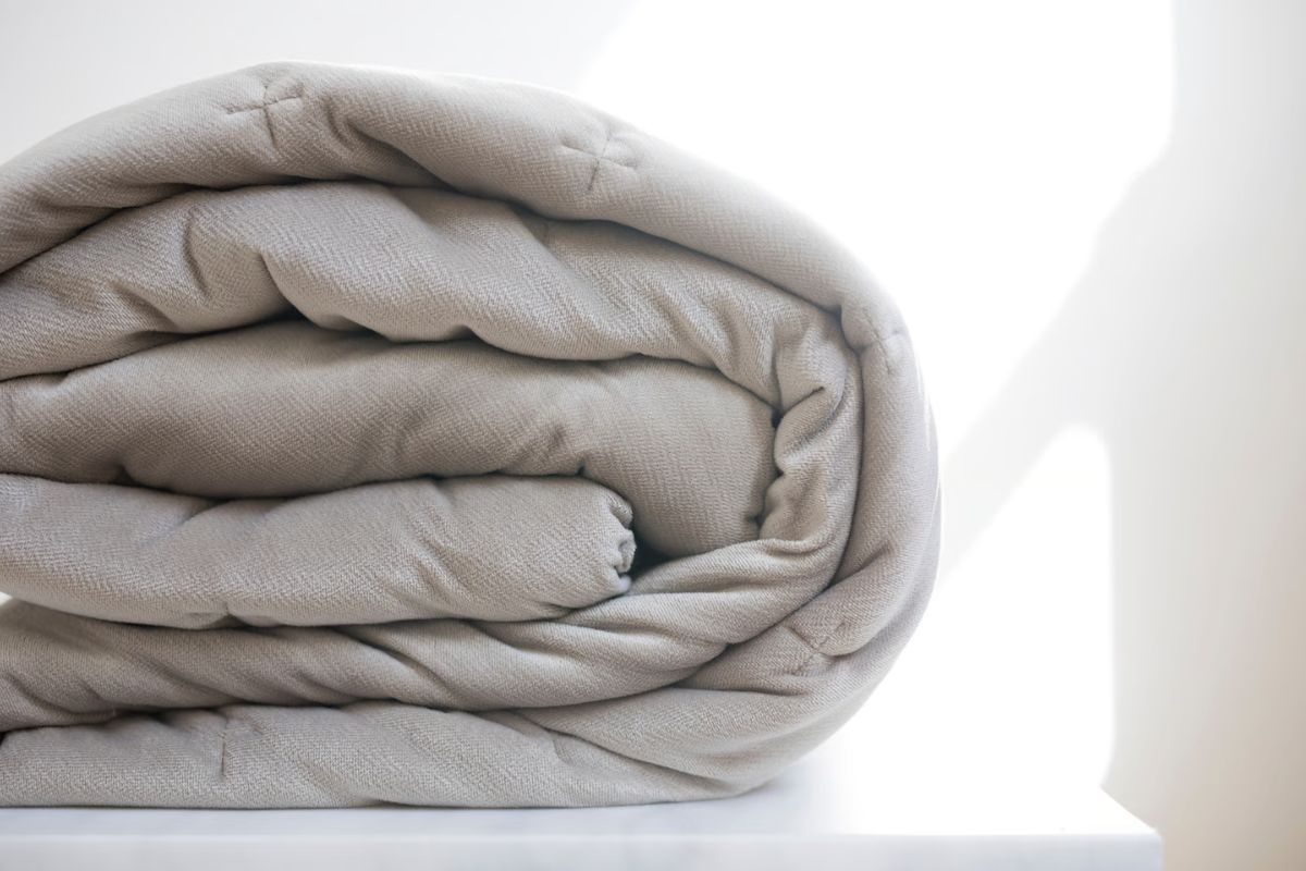 blanket and quilt dry cleaning price in noida - Cloud Dhobi professional service at your doorstep in Noida