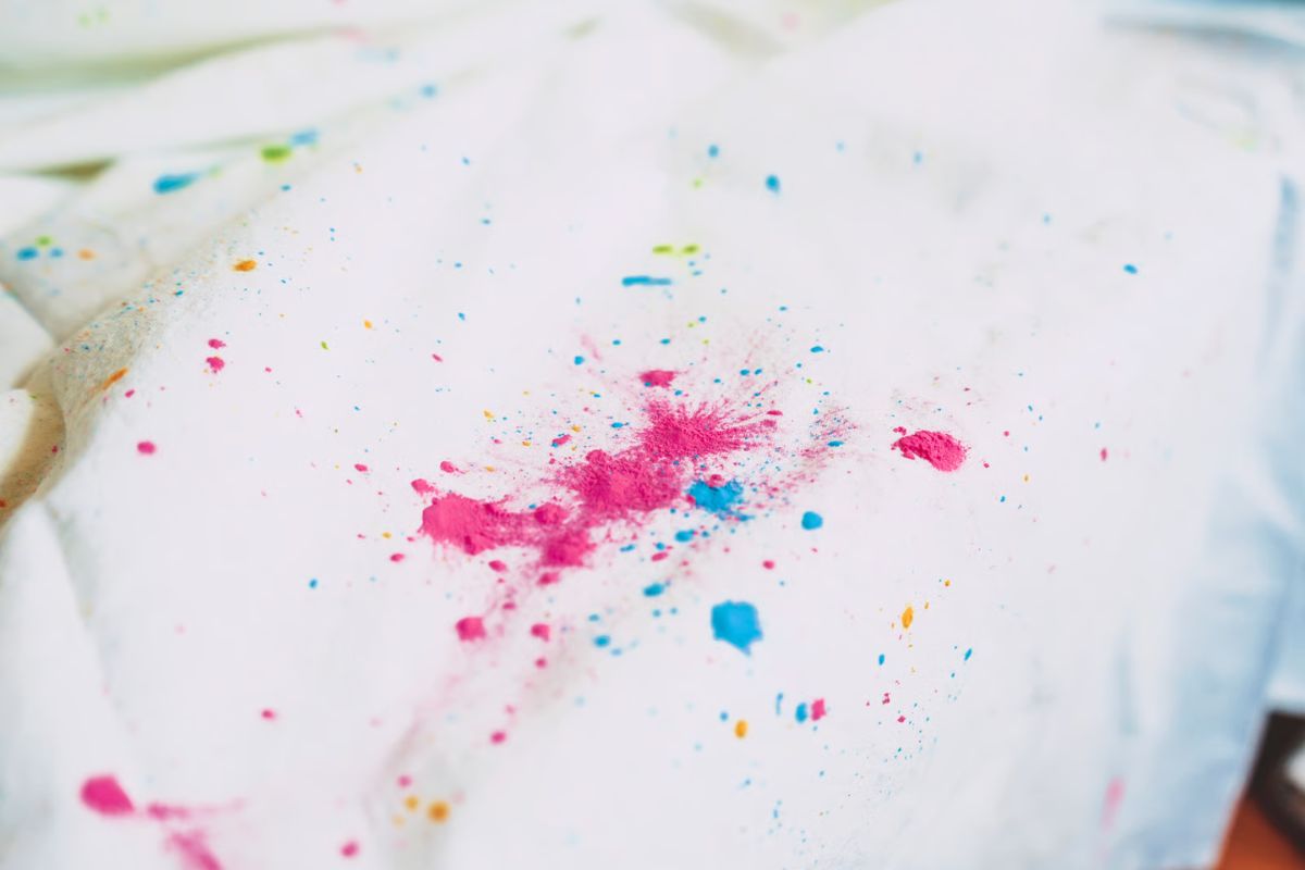 dried paint on fabric - Cloud Dhobi Delhi laundry and dry cleaning service