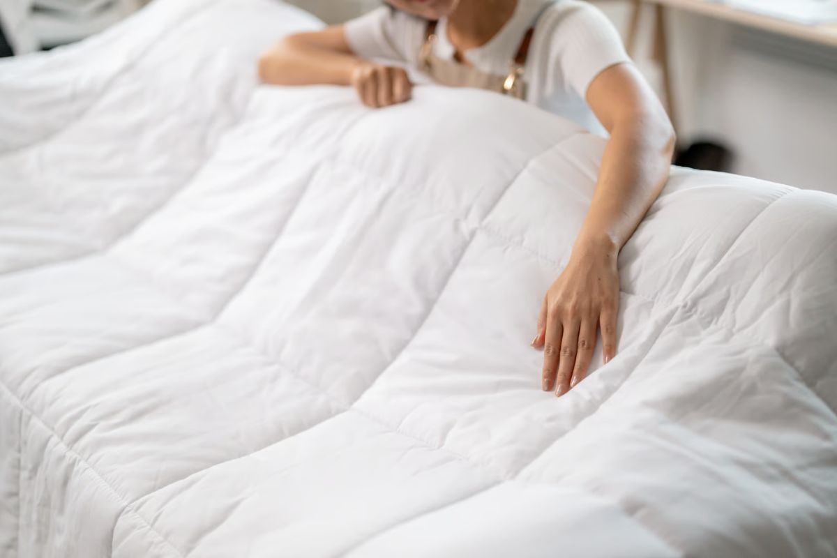 double bed blanket cleaning noida - Cloud Dhobi Noida laundry and dry cleaning service
