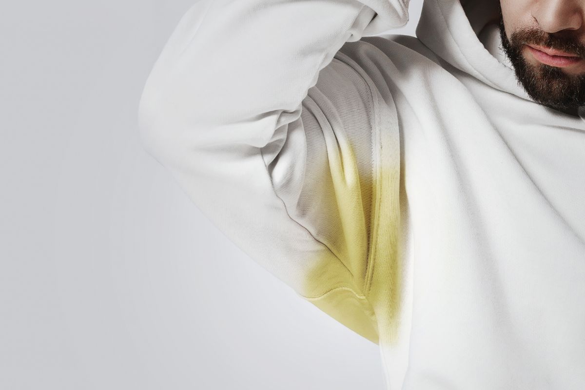 Deodorant Stains on Clothes and remove perspiration marks advice from Cloud Dhobi
