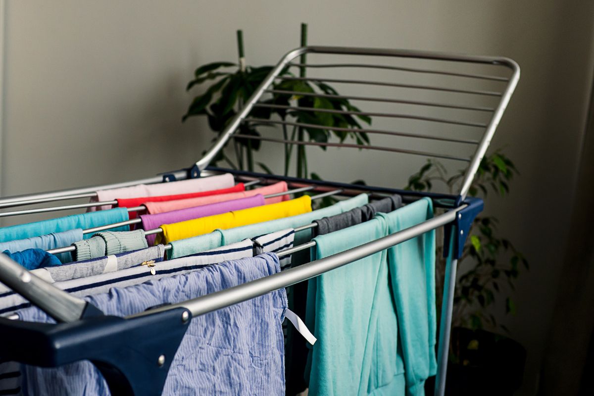 Dry Clothes Without Sun and indoor clothes drying tips advice from Cloud Dhobi