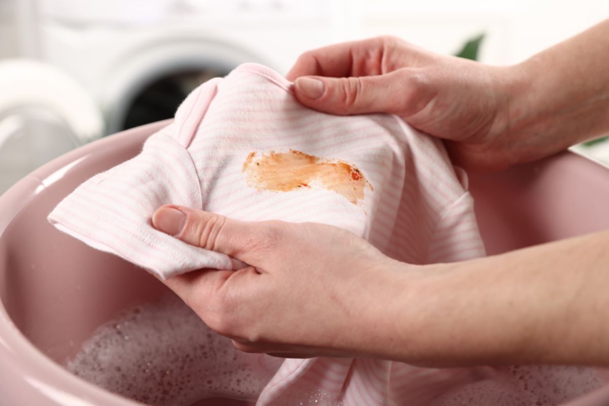 Remove Dried Blood Stains and blood stains on white shirt guidance from Cloud Dhobi