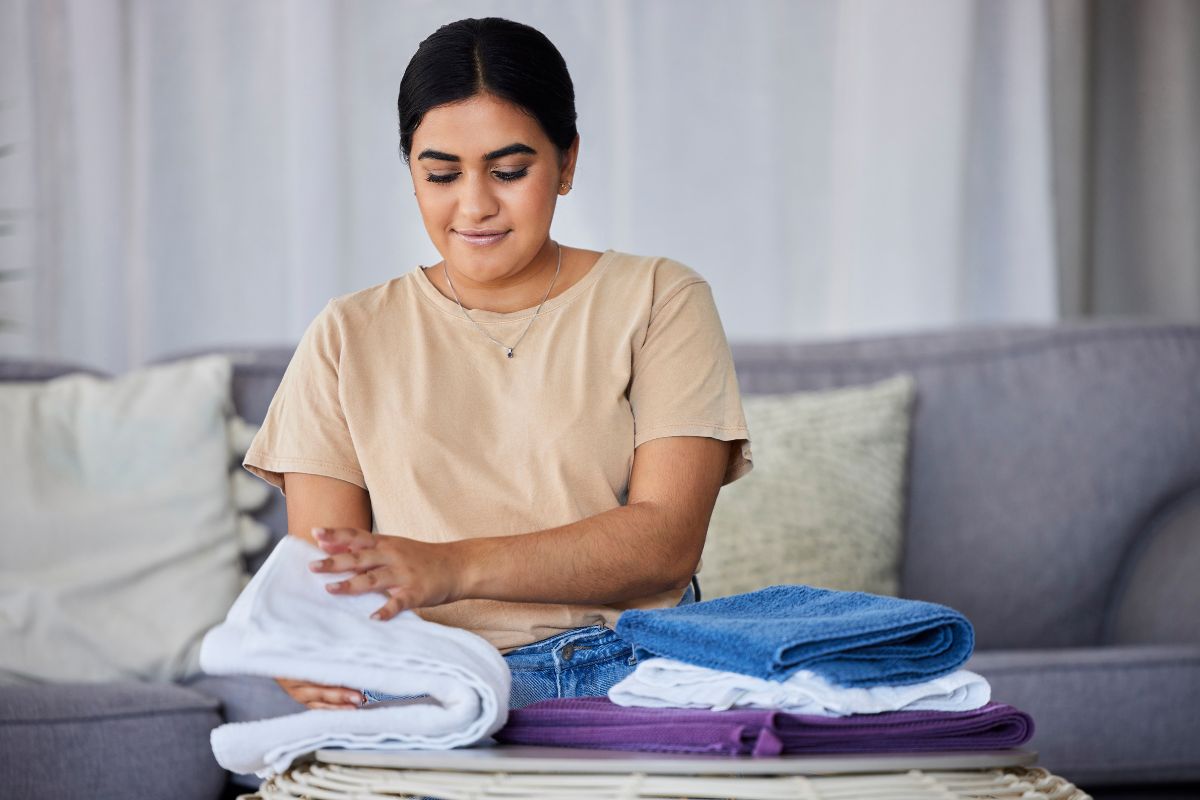 online laundry service in ghaziabad - Cloud Dhobi professional service