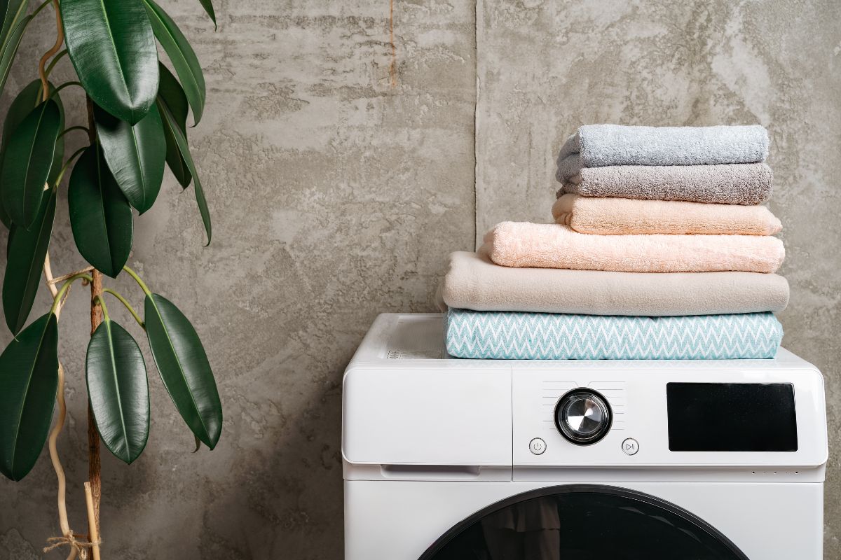 corporate laundry service in noida - Cloud Dhobi professional service